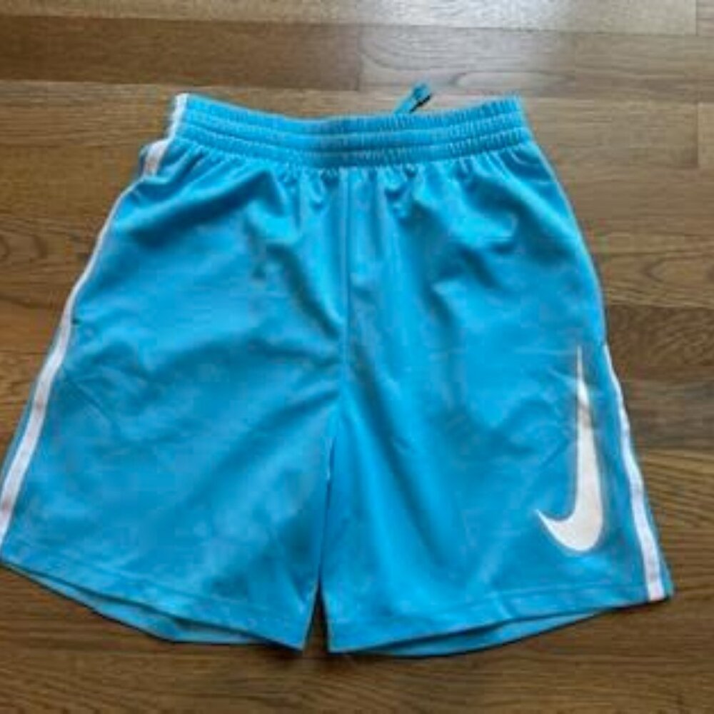 Nike Dri Fit Boys Blue Shorts Size L